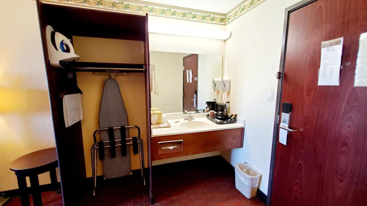 Executive Inn Alva Zewnętrze zdjęcie